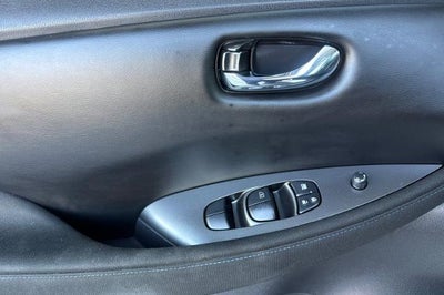 2023 Nissan LEAF S