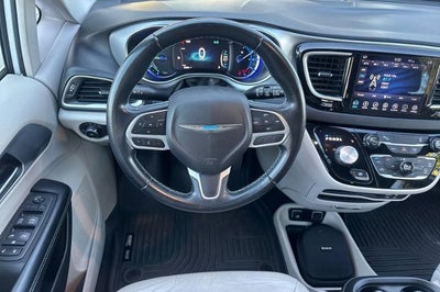 2018 Chrysler Pacifica Hybrid Touring L