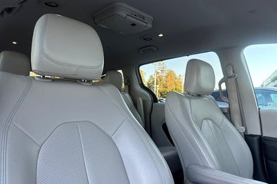 2018 Chrysler Pacifica Hybrid Touring L