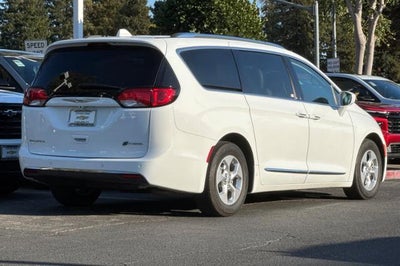 2018 Chrysler Pacifica Hybrid Touring L