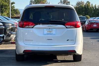 2018 Chrysler Pacifica Hybrid Touring L