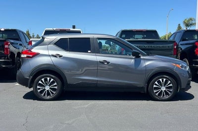 2020 Nissan Kicks S