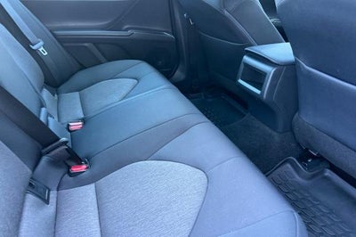 2022 Toyota Camry Hybrid LE