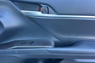 2022 Toyota Camry Hybrid LE