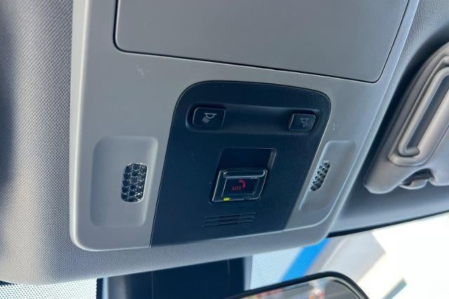 2022 Toyota Camry Hybrid LE