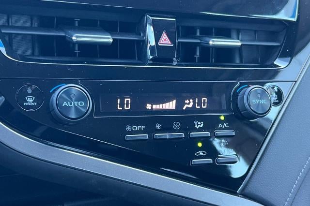 2022 Toyota Camry Hybrid LE