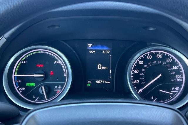 2022 Toyota Camry Hybrid LE