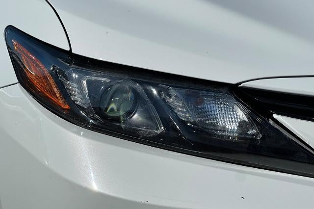 2022 Toyota Camry Hybrid LE