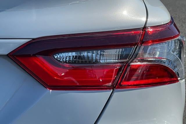 2022 Toyota Camry Hybrid LE