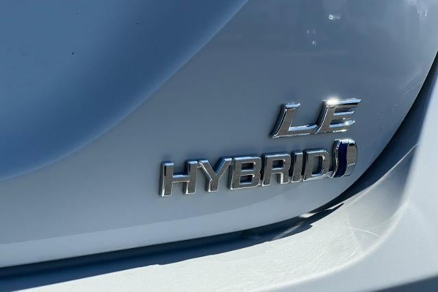 2022 Toyota Camry Hybrid LE