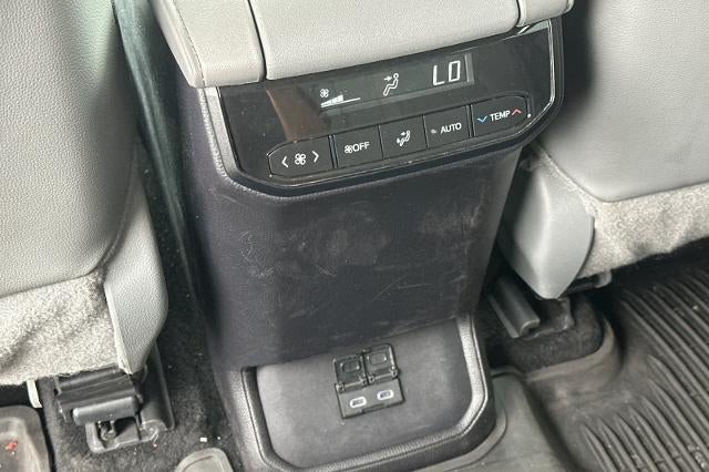 2025 Toyota Highlander Hybrid XLE