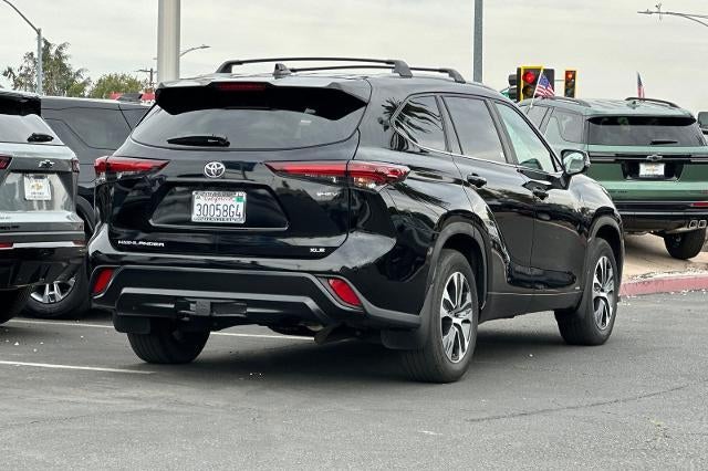 2025 Toyota Highlander Hybrid XLE