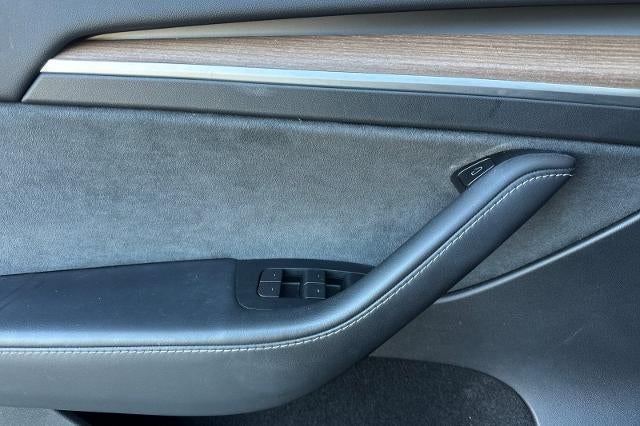 2025 Tesla Model Y Performance