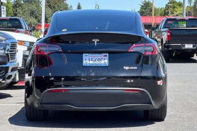 2025 Tesla Model Y Performance