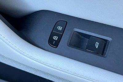 2023 POLESTAR 2 Base