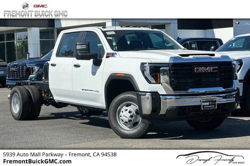 2026 GMC Sierra 3500 HD Chassis Cab Pro
