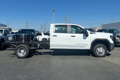 2026 GMC Sierra 3500 HD Chassis Cab Pro