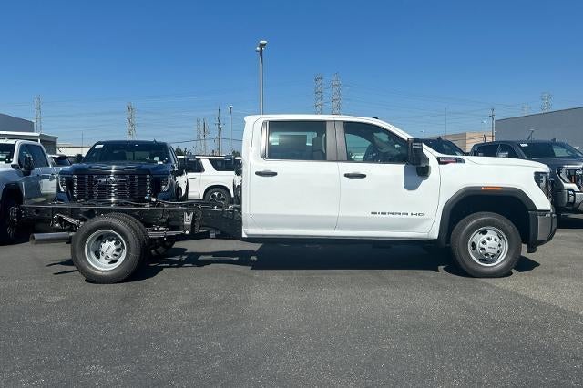 2026 GMC Sierra 3500 HD Chassis Cab Pro