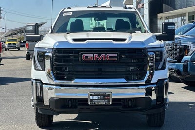 2026 GMC Sierra 3500 HD Chassis Cab Pro