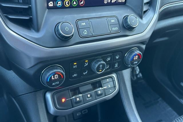 2022 GMC Acadia AT4