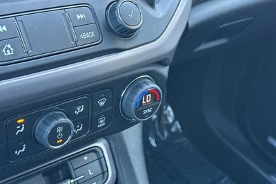 2022 GMC Acadia AT4