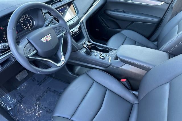 2025 Cadillac XT6 Luxury