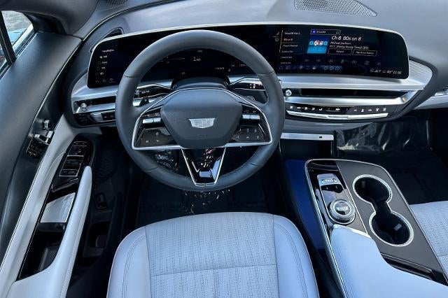 2025 Cadillac LYRIQ Luxury 1