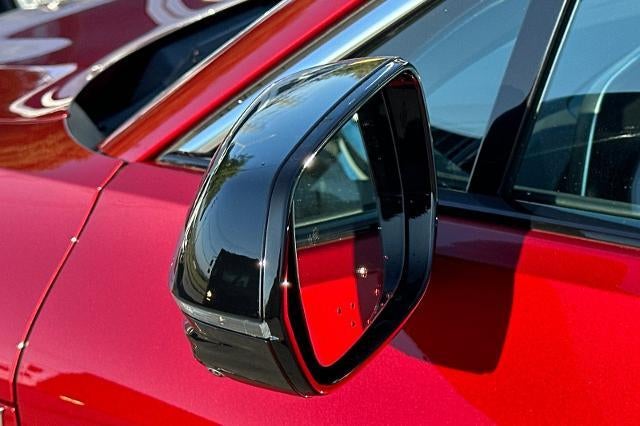 2025 Cadillac LYRIQ Luxury 1