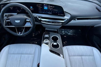 2024 Cadillac LYRIQ Luxury 1