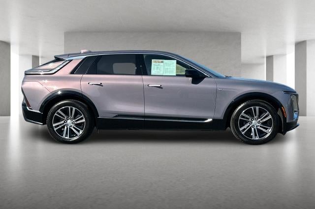2024 Cadillac LYRIQ Luxury 1