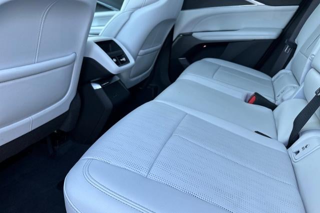 2024 Cadillac LYRIQ Luxury 1
