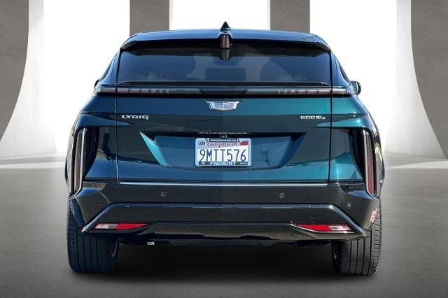 2024 Cadillac LYRIQ Luxury 1