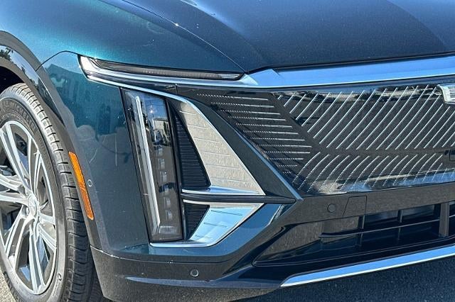2024 Cadillac LYRIQ Luxury 1