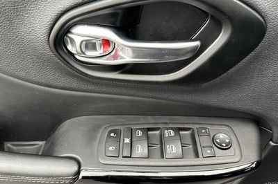 2023 Jeep Cherokee Altitude Lux 4x4