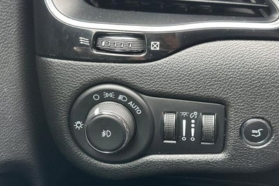 2023 Jeep Cherokee Altitude Lux 4x4