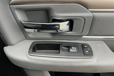 2017 RAM 1500 Big Horn Crew Cab 4x4 5'7" Box