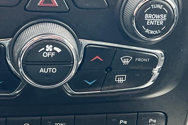 2017 RAM 1500 Big Horn Crew Cab 4x4 5'7" Box