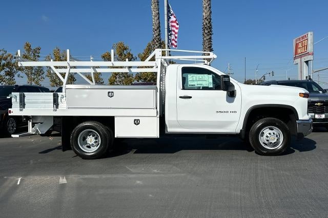 2025 Chevrolet Silverado 3500 HD Chassis Cab Work Truck