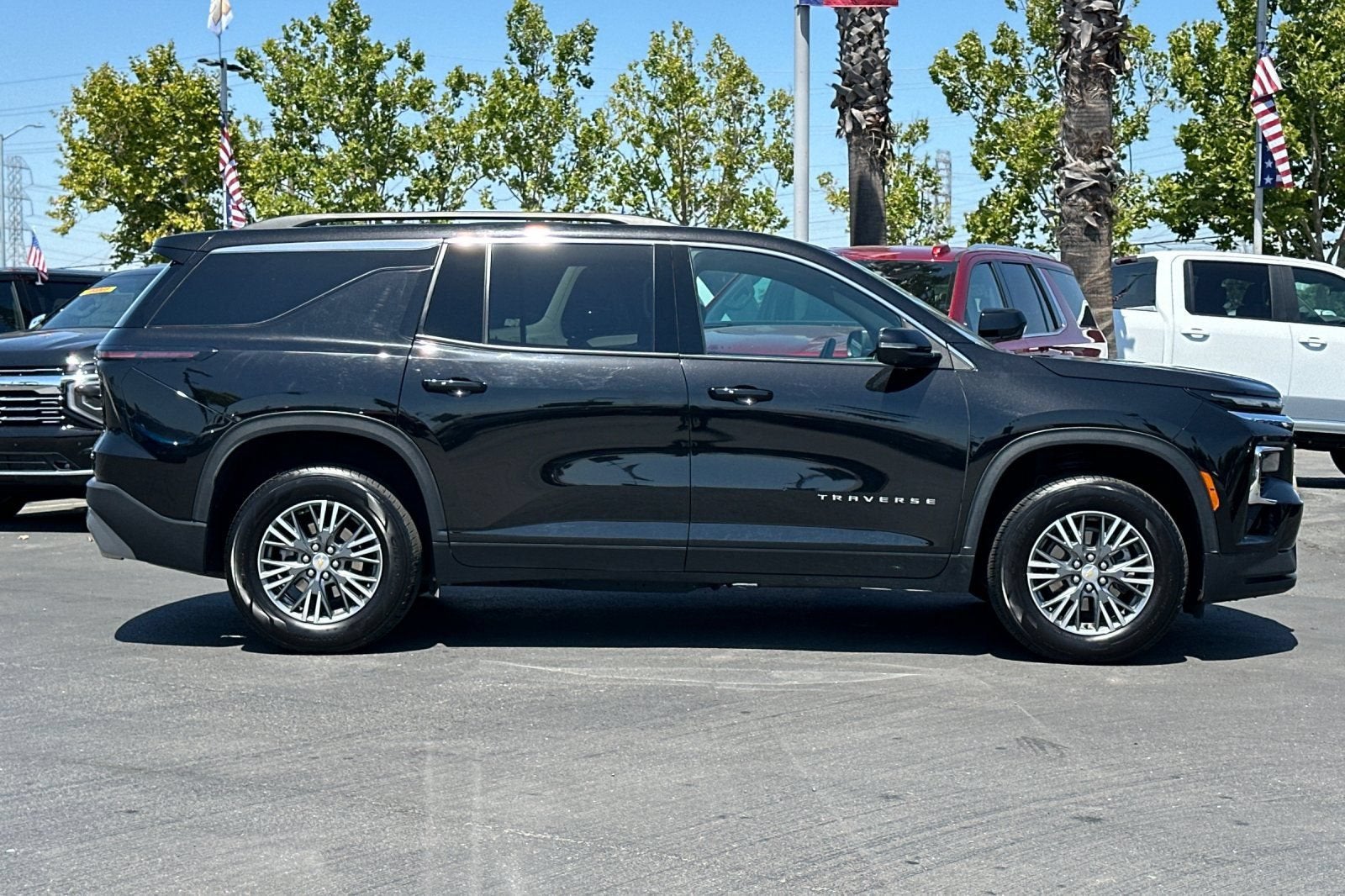 2024 Chevrolet Traverse LT