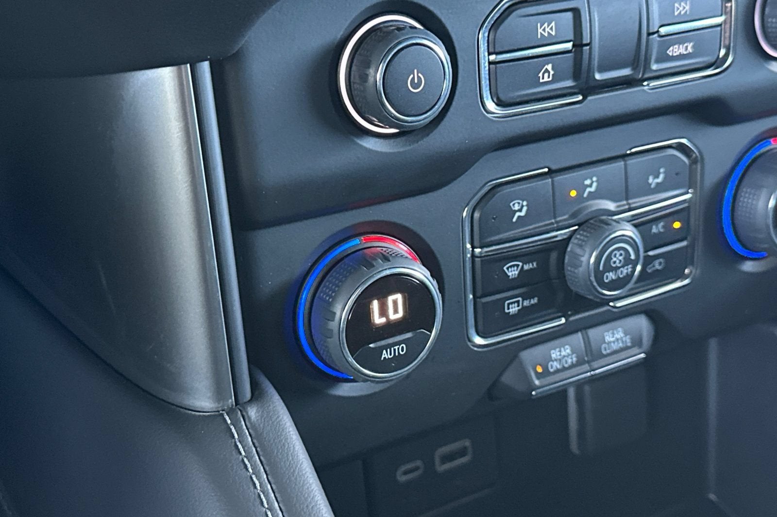 2023 Chevrolet Tahoe LS