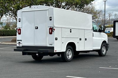 2026 Chevrolet Express Cutaway 3500 Base