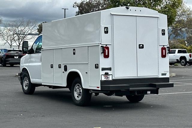 2026 Chevrolet Express Cutaway 3500 Base
