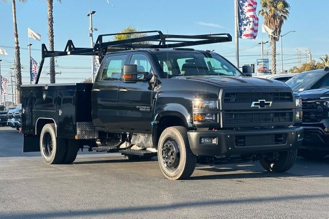 2025 Chevrolet Silverado 4500 HD Work Truck