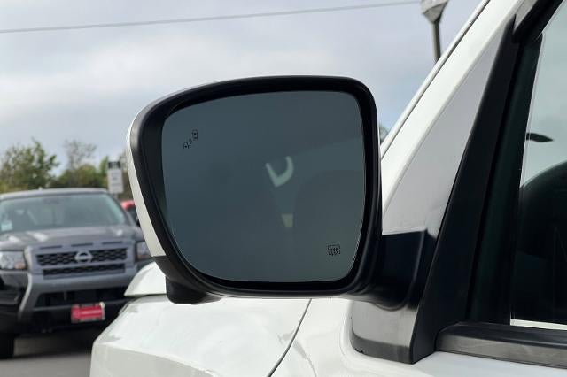 2023 Nissan Frontier Crew Cab PRO-X 4x2