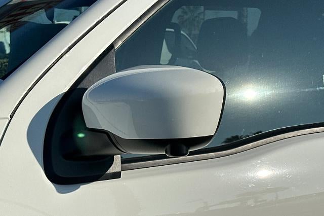 2023 Nissan Frontier Crew Cab PRO-X 4x2