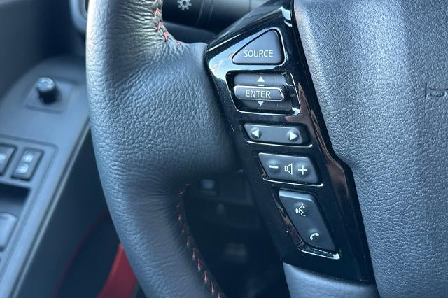 2023 Nissan Frontier Crew Cab PRO-X 4x2