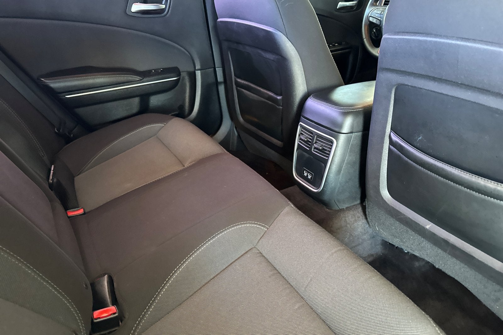 2017 Dodge Charger SE RWD