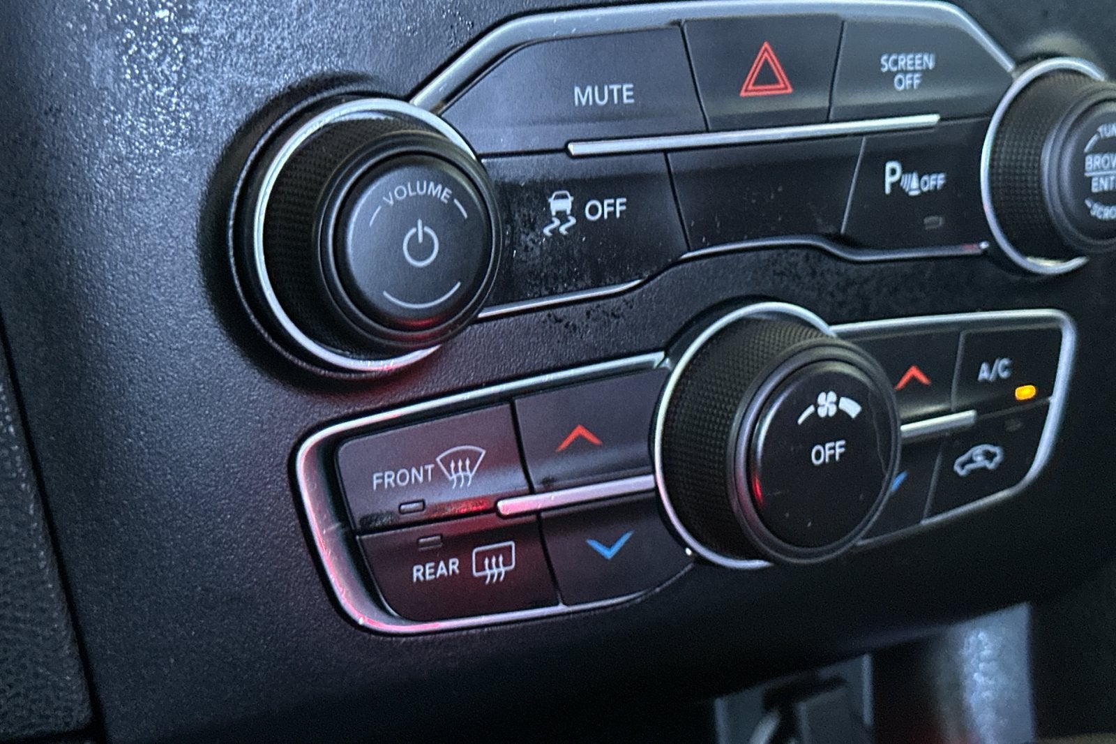 2017 Dodge Charger SE RWD