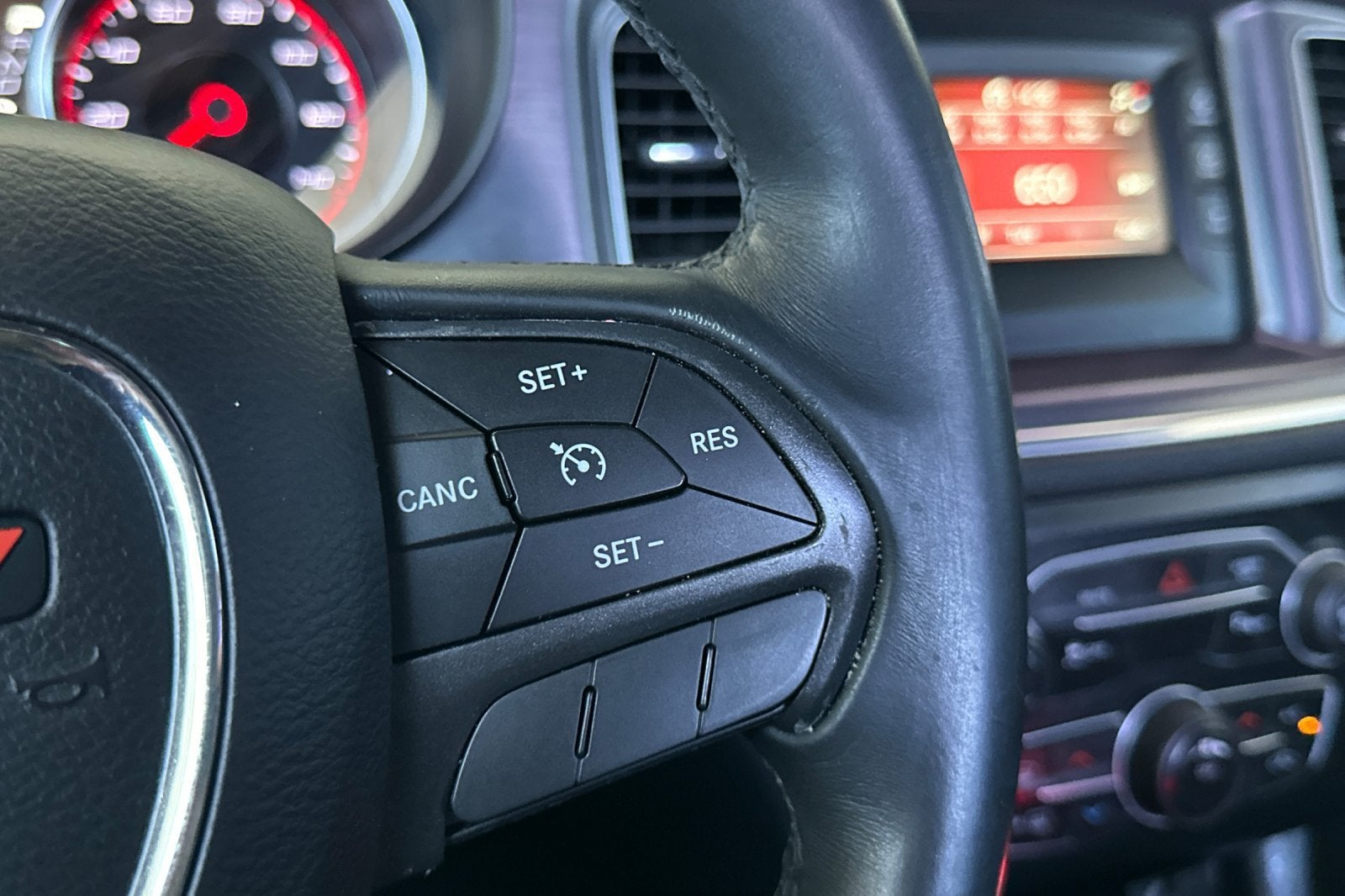 2017 Dodge Charger SE RWD
