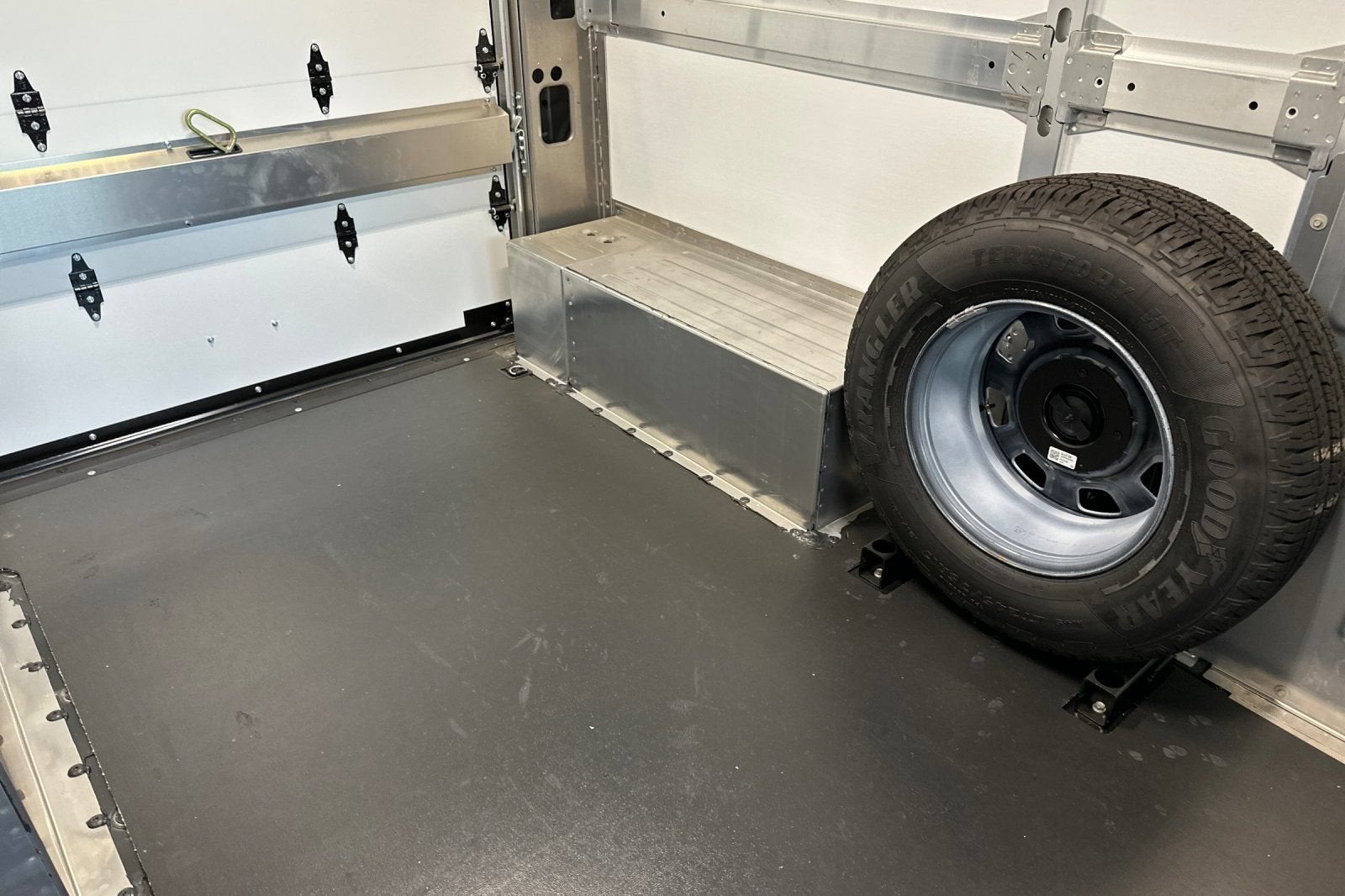 2025 Chevrolet BrightDrop 400 Base
